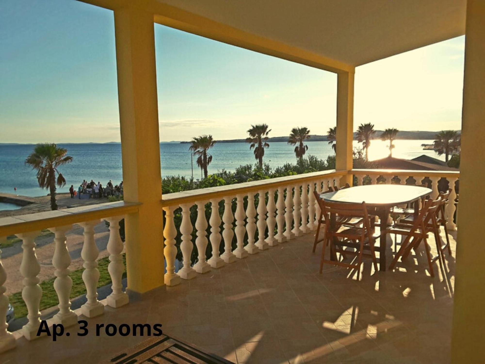 Deby Beach House Вир Екстер'єр фото